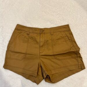 NWOT- Old Navy Women's Brown Cargo Shorts